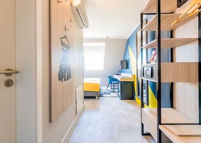 Hotel Impulso By Mellow Mood 4*